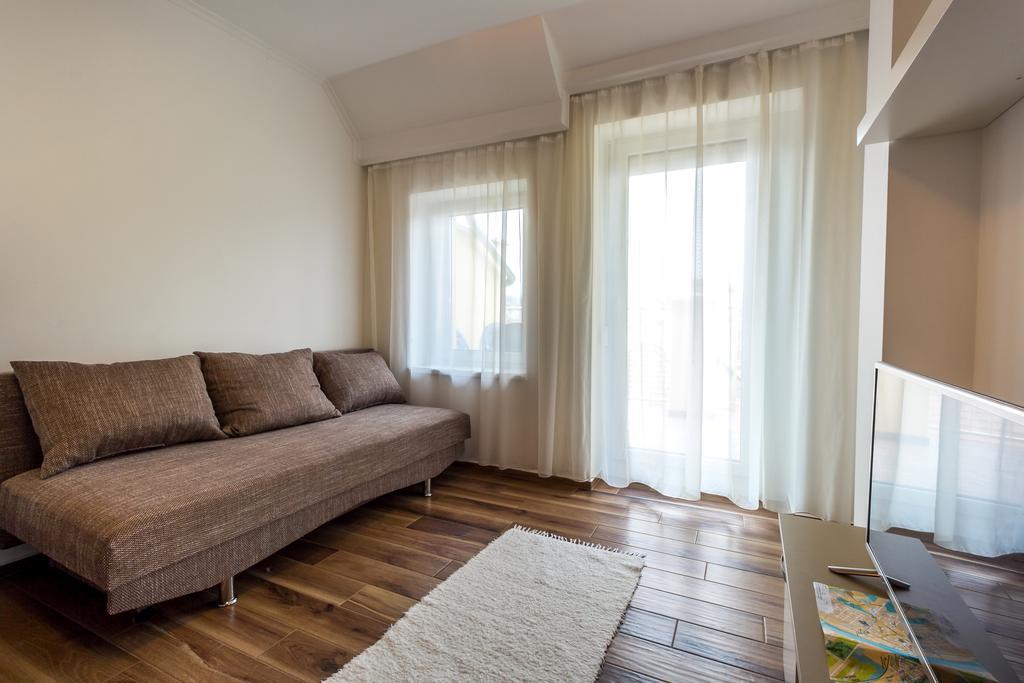 Apartament Aqualiget-Apartmanhaz Segedyn Zewnętrze zdjęcie